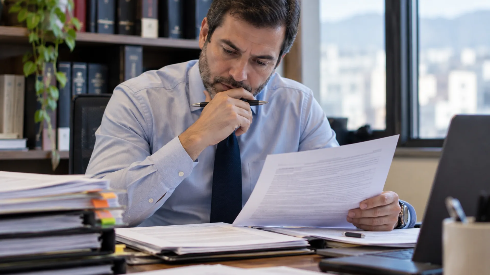 La aparición de nuevos hechos puede modificar el alcance de una investigación administrativa.